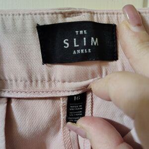 Ankle Women's Ankle Pants in Blush Pink